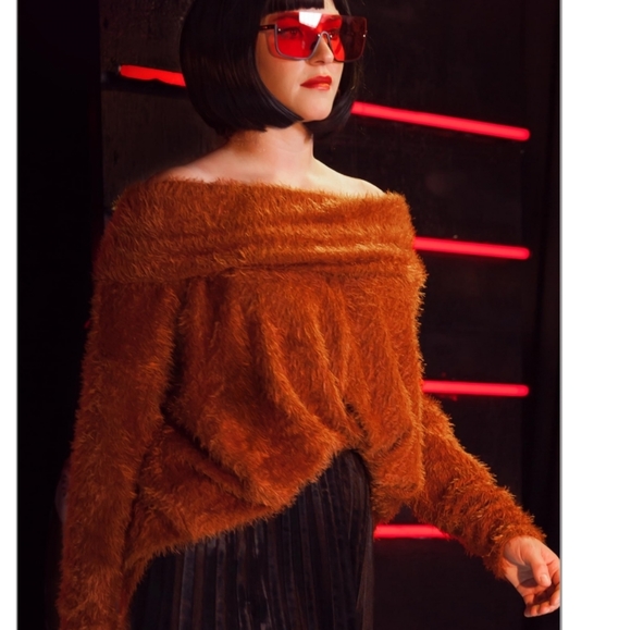 Fuzzy Knit Sweater - Picture 5 of 5